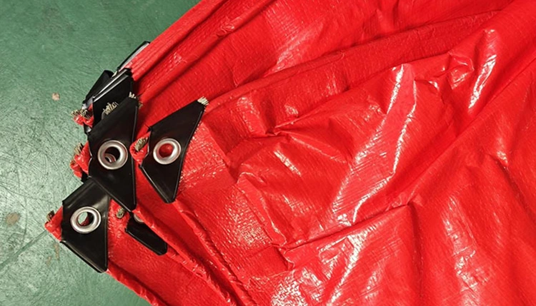 Tarpaulins Corpoideachais: Réiteach iontaofa do stóráil tithíochta agus uisce san Afraic