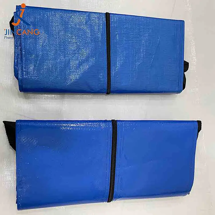 Málaí móra breise ag gluaiseacht